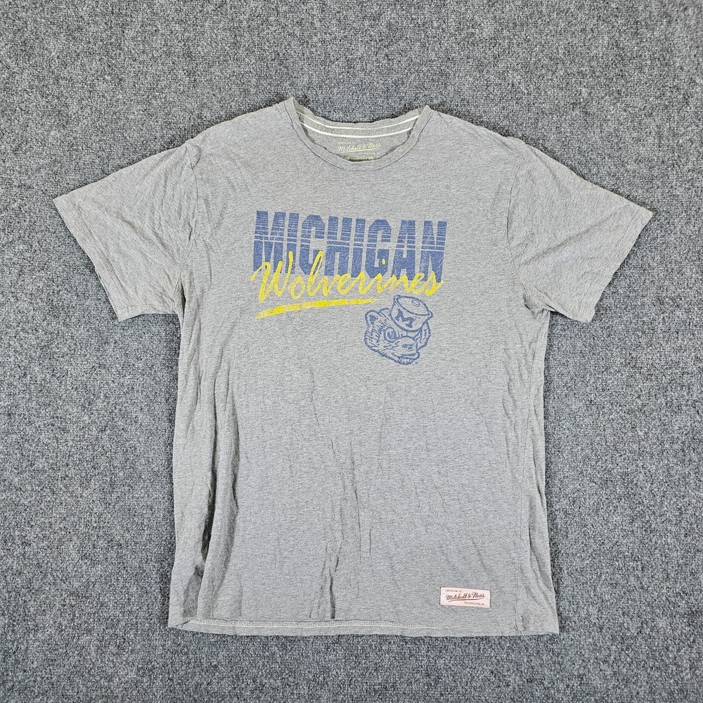Mitchell Ness x‎ Michigan Wolverines Graphic T Shirt Gray Men's Size 2XL Faded